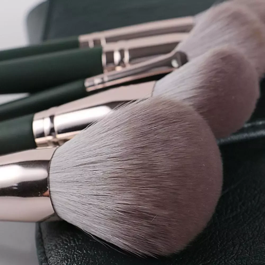 

NEW2023 14Pcs/Set Makeup Brush Soft Hair Uniform Shading With Storage Bag Green Cloud Makeup Brush Set for Beauty