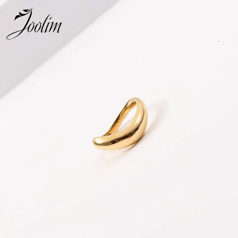 

Joolim Tarnish Free Jewelry High End Pvd Wholesale Smooth Abstract Chunky Curved Camber Stainless Steel Finger Ring for Women