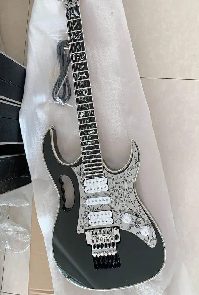 

YUMIYA Custom Shop 6 String Electric Guitar Abalone Flower Inlay Black Color