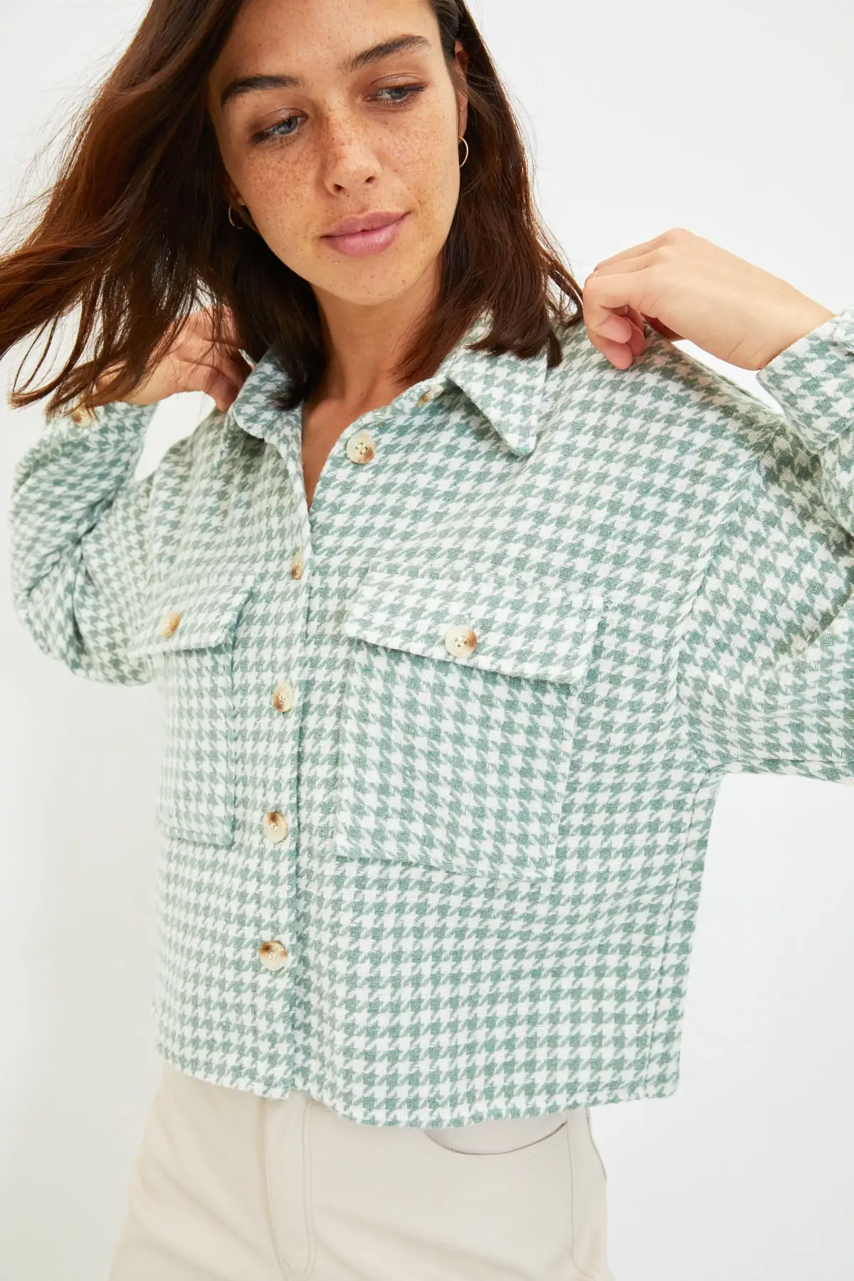 

Trendyol Crop Shirt TWOAW22GO0274