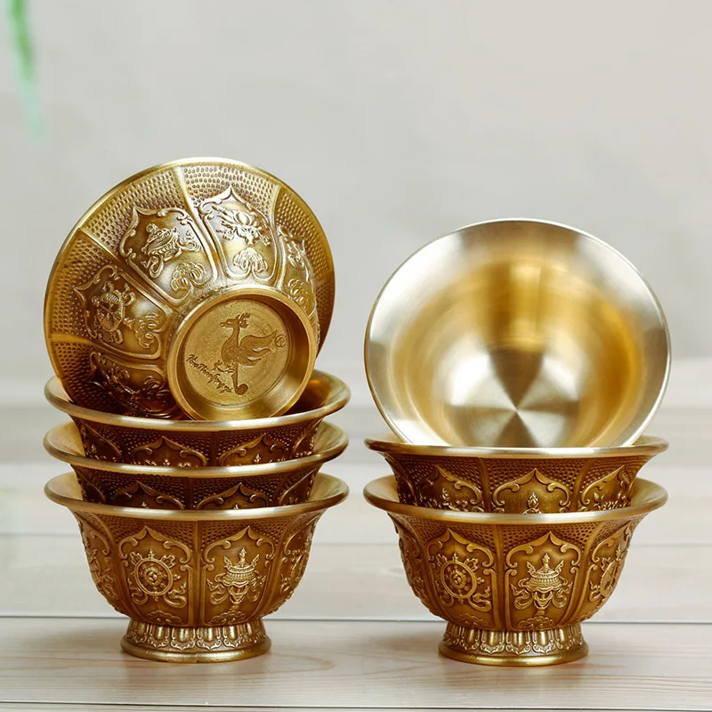 

Tibetan copper eight auspicious water supply bowl Buddha front carved water supply cup ornaments lotus water supply bowl set 7cm