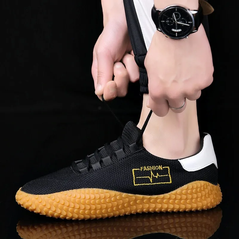 New Ultralight Net Surface Lightning Figure Non-Slip Sports Shoes Wear Casual Sports Shoes Outdoor Football Shoes Men's Shoes