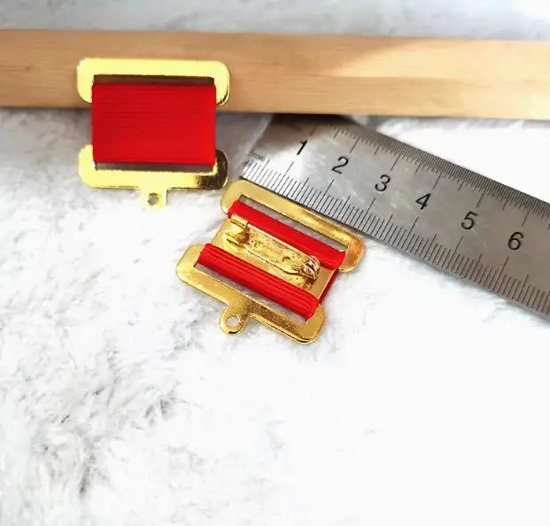 

Медали и значки