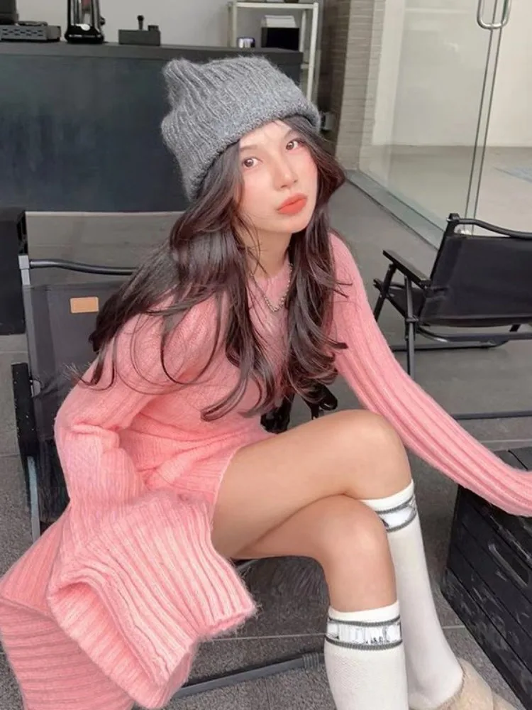 Женский трикотажный свитер с длинным рукавом и круглым вырезом