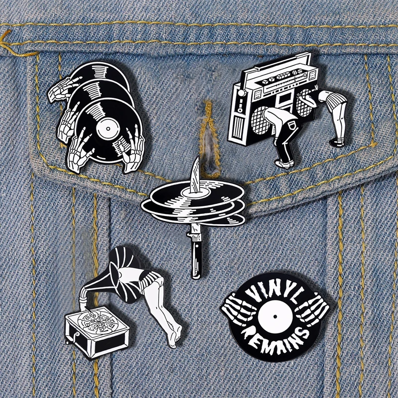 Vintage Punk Music Enamel Pins Black Radio Vinyl Record Gramophone Brooch Badges Gothic Trendy Lapel Jewelry Gift For Friends