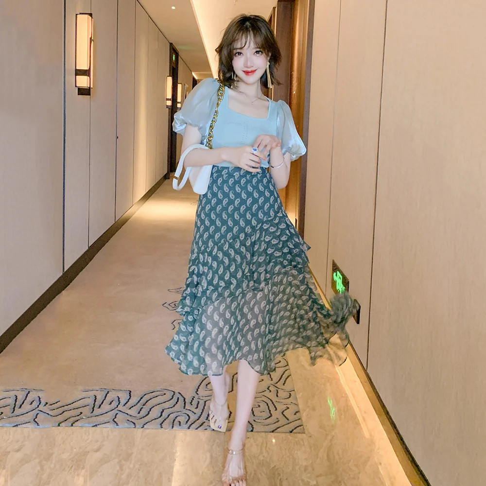 

Fashion Womens Skirt Suit French Lantern Sleeve Knit Top + Irregular Ruffled Printed Skirt Two Piece Set Female 2022 Summer New