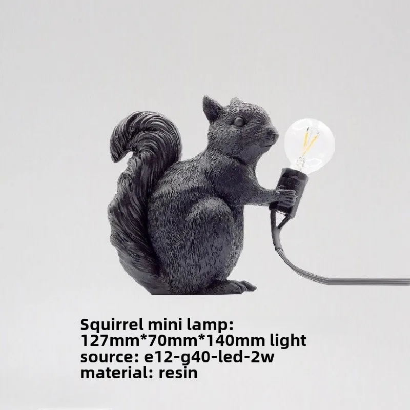 Италия светодиодные настольные светильники из смолы мини-милые ночные с белкой
