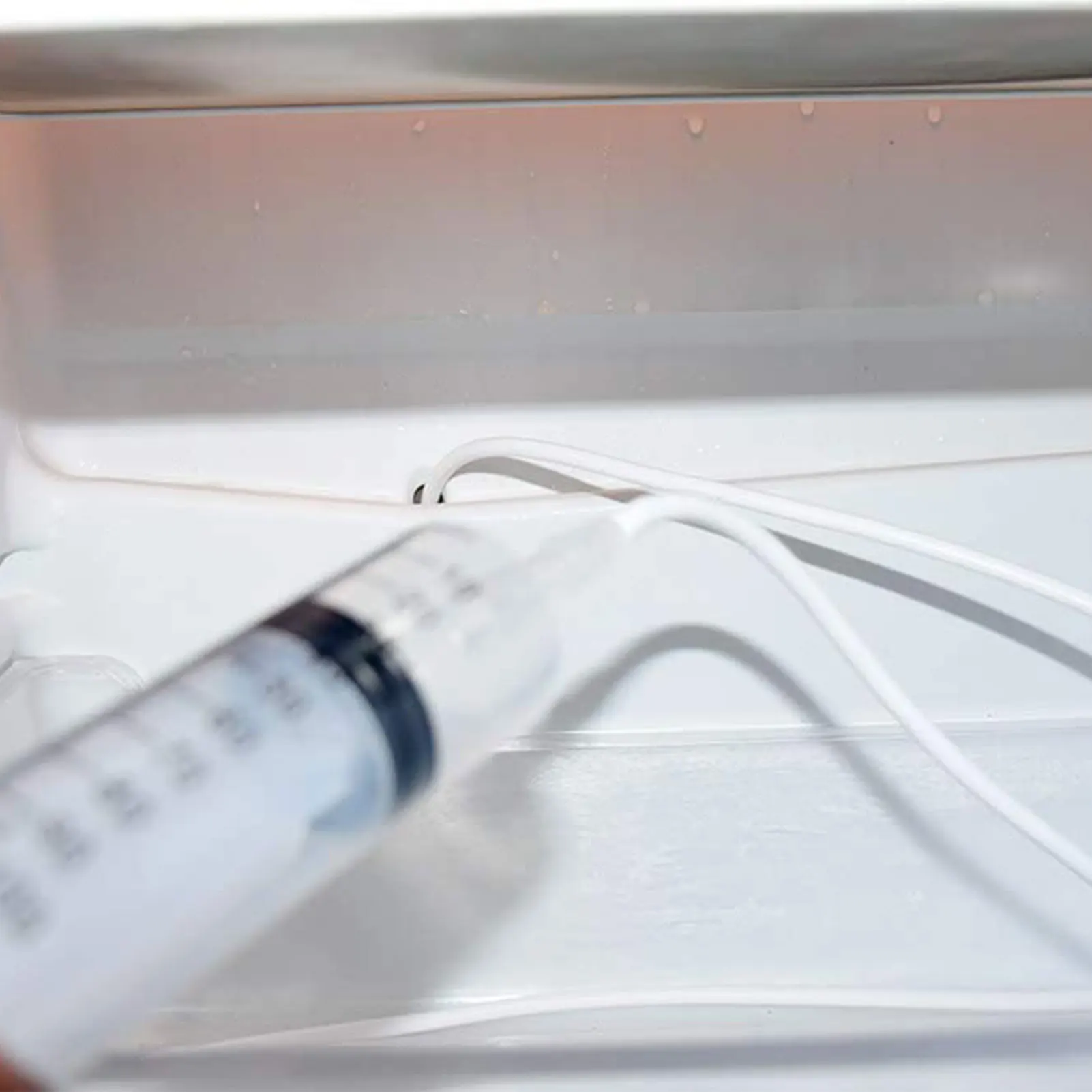 Набор для очистки дренажа холодильника шприц с гибкой щеткой чистки отверстий в