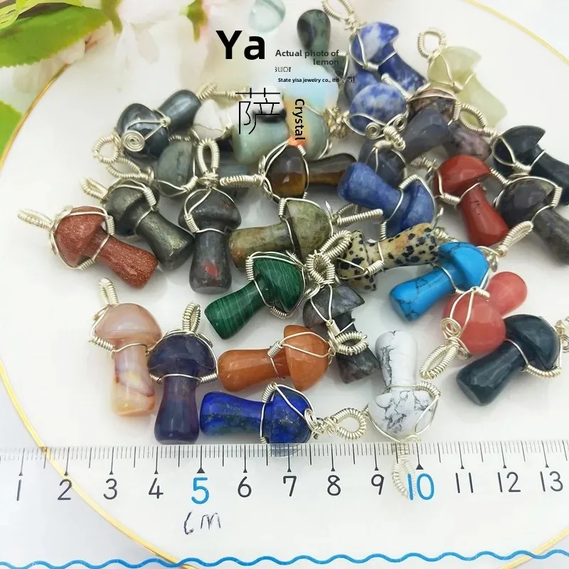 Подвеска в виде гриба из натурального хрусталя серебряная проволока ручной