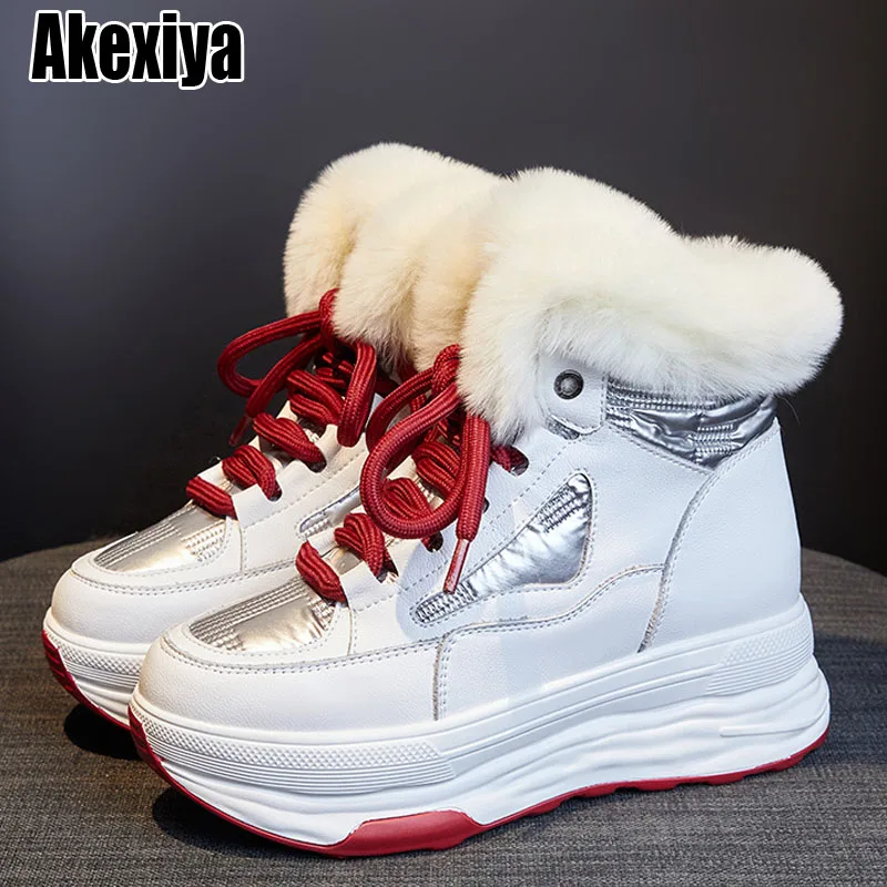 

Женские ботинки на танкетке из натуральной кожи, с плюшевой подкладкой