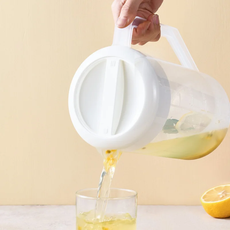 Пластиковая бутылка для холодной воды 2 5-5 л