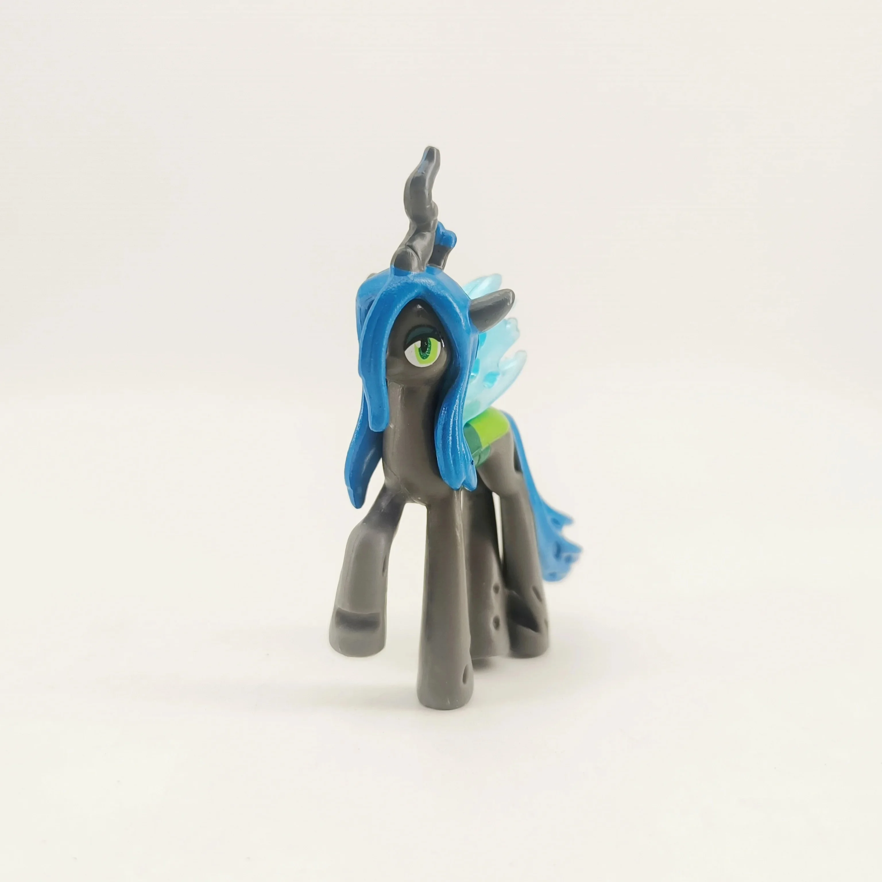 Фото Редкая фигурка маленькой лошадки Queen Chrysalis, ПВХ, 6,5 см, аниме-фигурки, мультяшная модель питомца, коллекционная кукла, подарок, игрушка №3