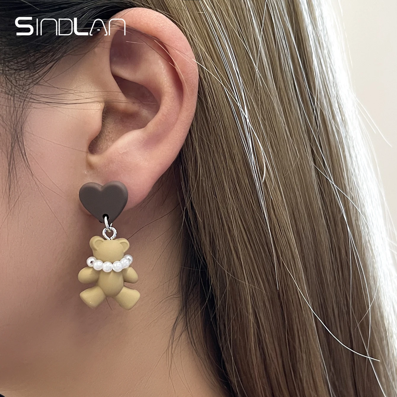 

Sindlan 1Pair Kpop Pearl Bear Multi Color Pendant Earrings for Women Y2k Heart Girl Cute Fashion Jewelry Pendientes Mujer Aretes