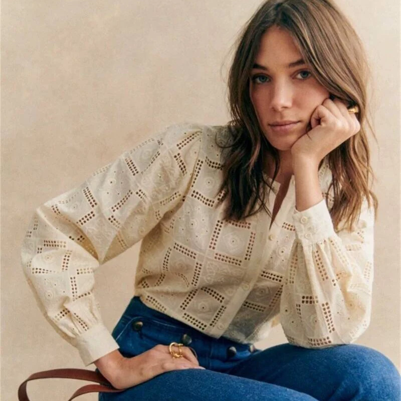 Рубашка с вышивкой в клетку круглым вырезом и длинным рукавом