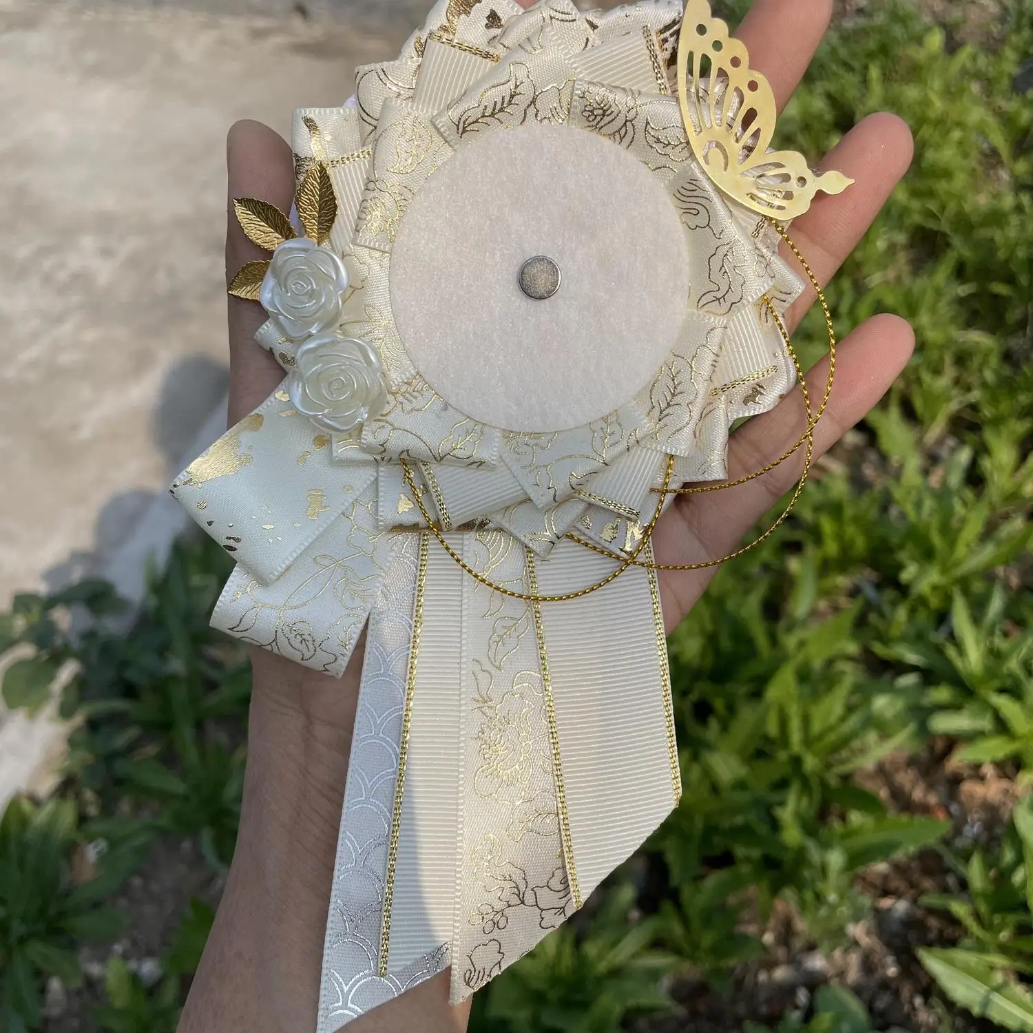 Handmade DIY Luxury White Itabag Badge Pins Holder Decorate Rosette Ribbon Accessories Itabag Ornament Silk Metal Badge Decorati images - 6