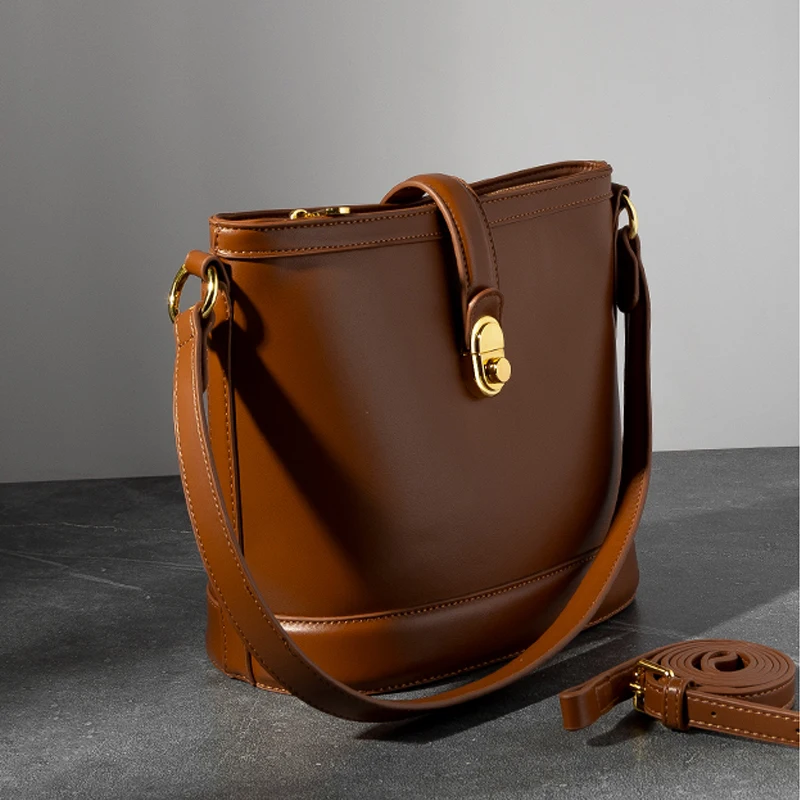 2023 New High Capacity Genuine Leather Tote Bag, niche bucket bag, high-end commuting cowhide single shoulder diagonal cross bag