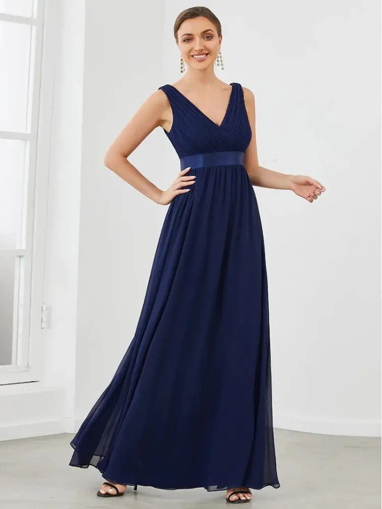 

Elegant Evening Dresses Long V Neck A Line Sleeveles Floor-Length Gown 2022 Ever Pretty of Chiffon Simple Bridesmaid Women Dress