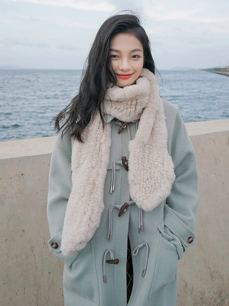 Рисунок 3 - Женский Зимний вязаный шарф с мехом