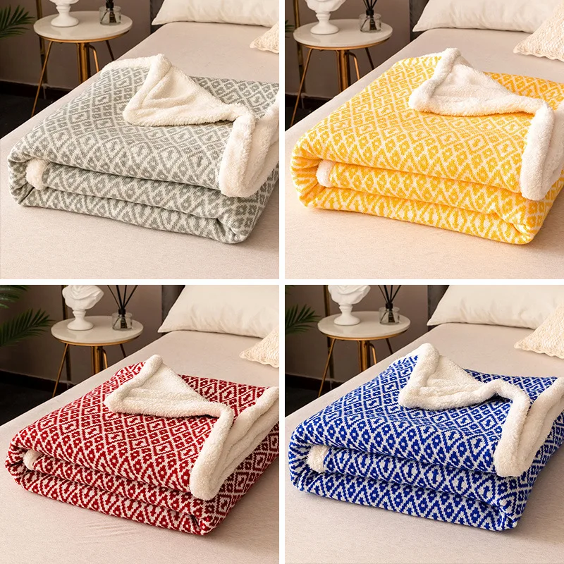 

Solid Color Air Conditioning Sofa Cover Bed Plaid Double-layer Comfortable Cotton Velvet Blanket Bedspread on The Bed