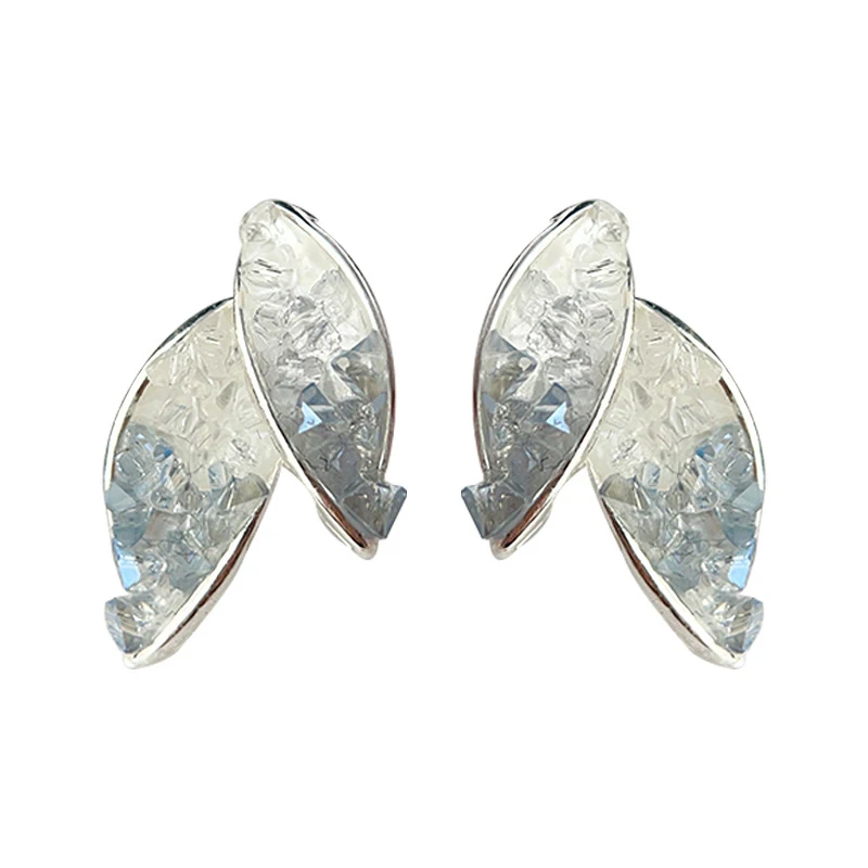 Женские серьги-подвески в виде листьев с кристаллами