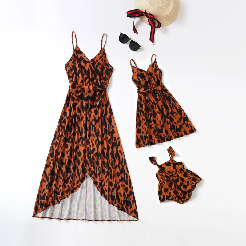 2023 Matching Family Outfits Dresses Women Girls Printed Dress Fashion Family Mommy Clothes Mother Daughter Summer Baby Dresses