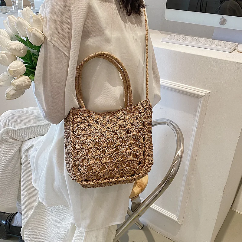 Jin Mantang2023 Summer Women Weave Straw Bag 2023 New In Travel Beach Crossbody Bags Handmade Lady Bucket Shoulder Side Handbags