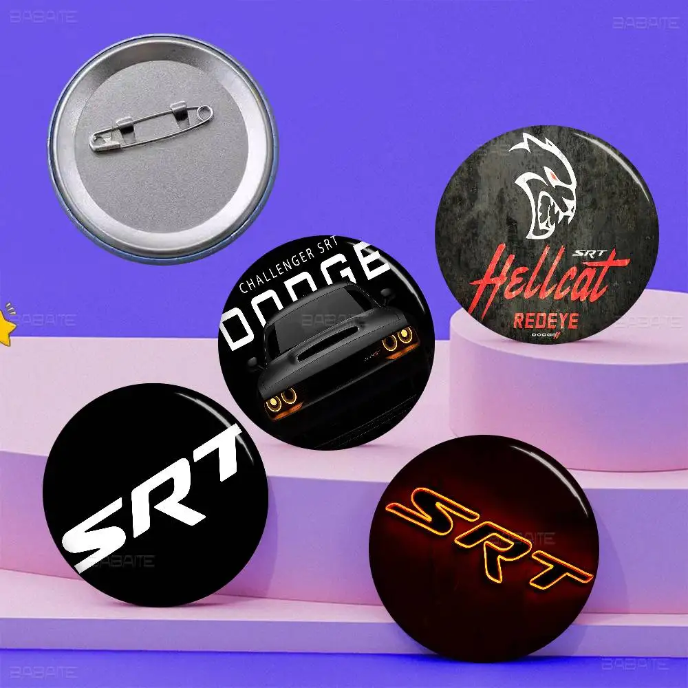 Фото SRT Hellcat Demon Dodge Challenger гоночный автомобиль аниме булавка для одежды мультяшный значок украшение для рюкзака ювелирные аксессуары №5