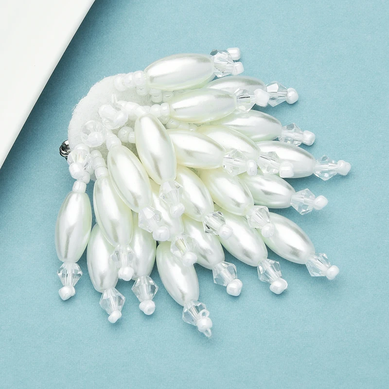 

Wuli&baby Handmade Pearl Flowers Brooches Pins For Women All-match Party Office Brooch Gifts