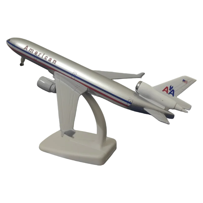 Фото Масштабная модель самолета American Airlines MD11 (400:1, 21 см) из сплава, игрушка, украшение для рабочего стола, подарок на день рождения для детей, коллекционный предмет авиационной тематики. №3