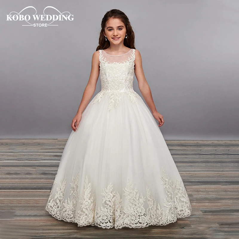 Детское бальное платье Золушки белое с цветочным рисунком и аппликацией для