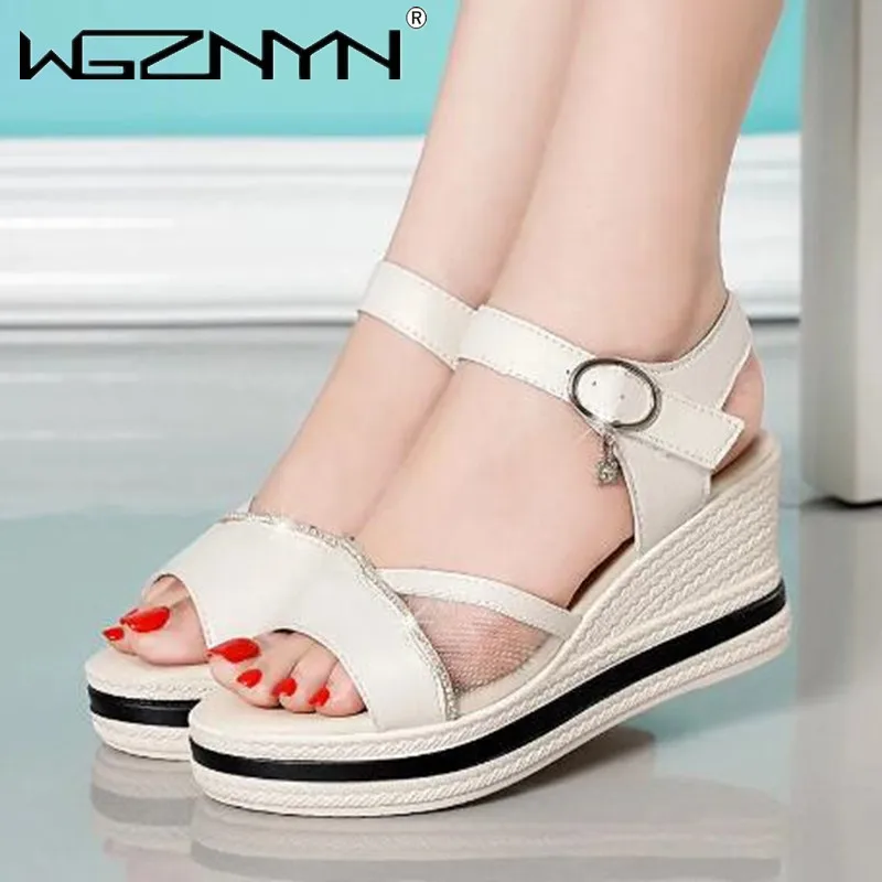 

Женские сандалии из натуральной кожи, на плоской подошве