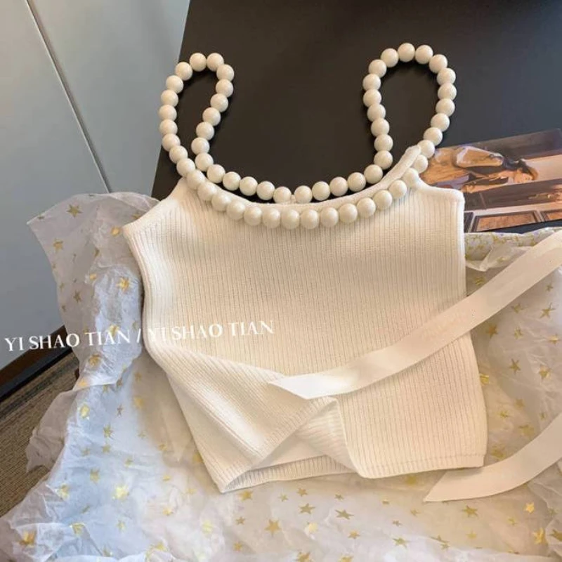 Топ женский трикотажный с жемчужинами на бретелях