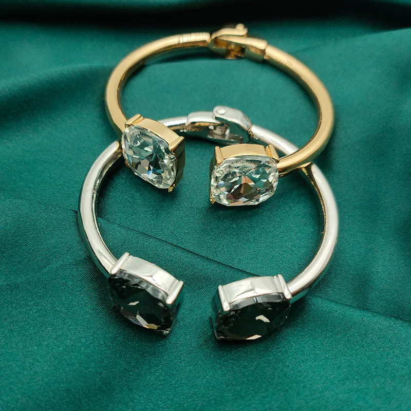 

European and American fashion personality geometric metal square inlaid zircon bracelet female temperament exquisite bracelet