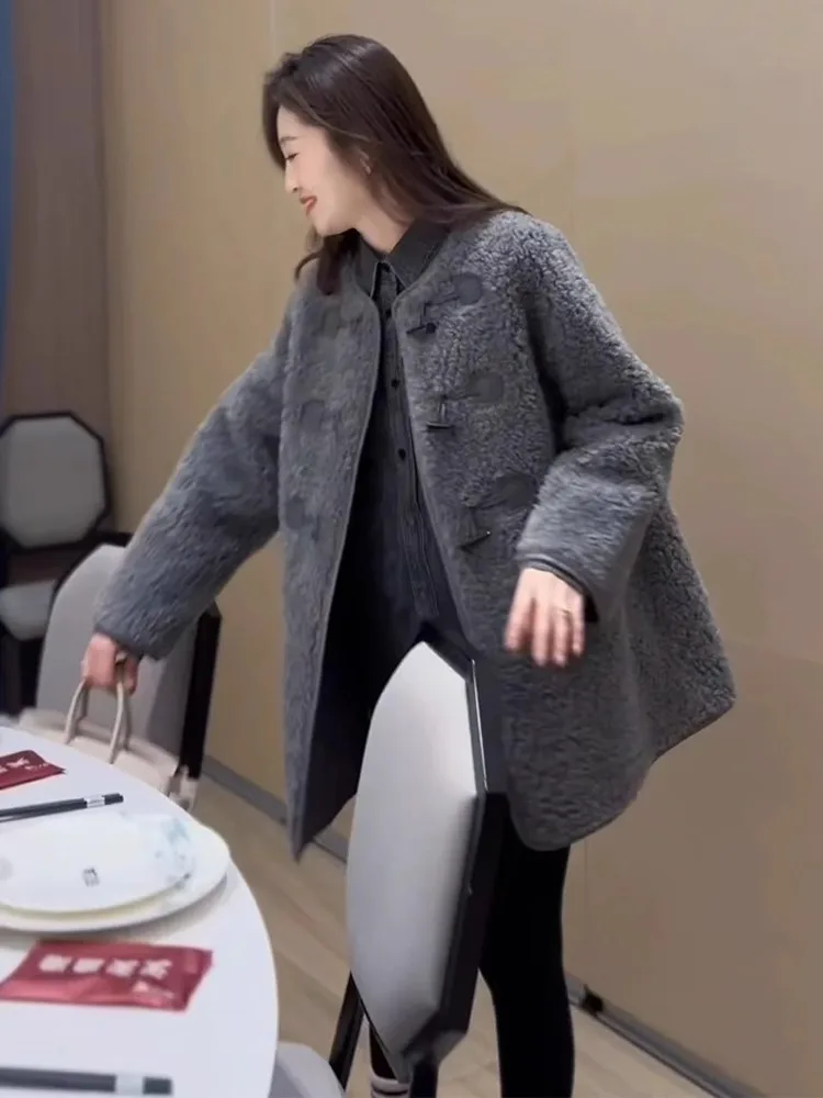 Gray Horn Buckle Woolen Coat Women clothes Autumn and Winter High-Grade Sense Small Hepburn Sle Lamb Wool Plush Outerwear