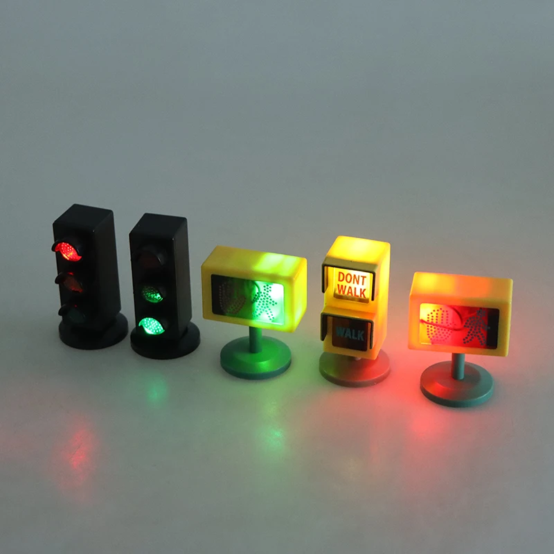 

1PC Dollhouse Street Scene Decoration Traffic Light Signal Light Model Toy New