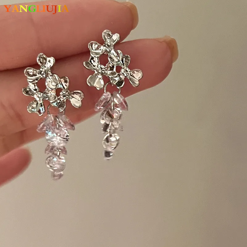 

Summer French Vintage Crystal Grapes Tassel Metal Stud Earring Fashion Temperament Elegant Luxury Jewelry Women Accessories Gift