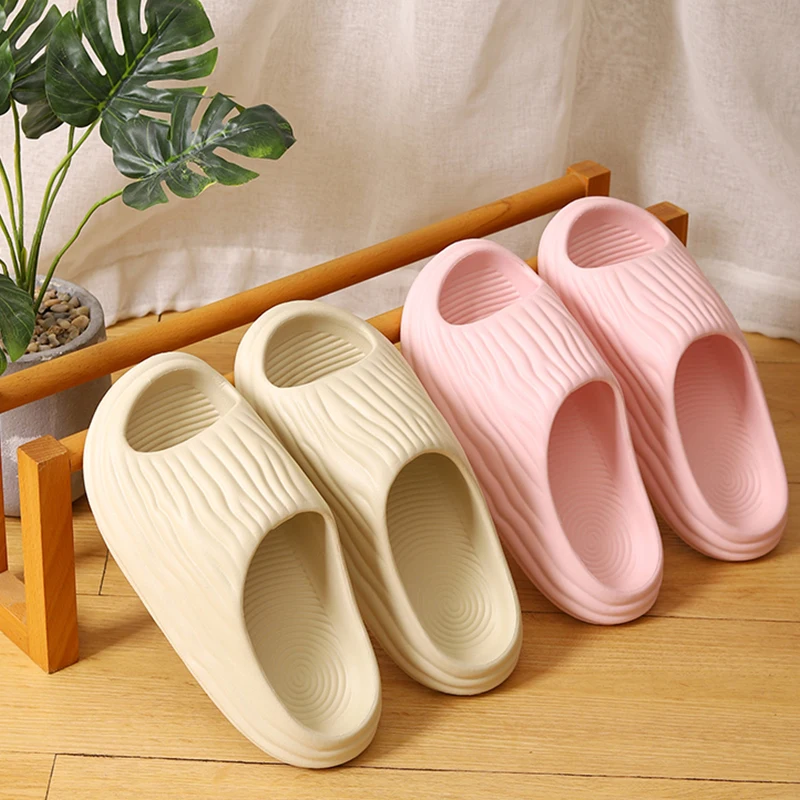 Домашние тапочки с принтом в ассортименте