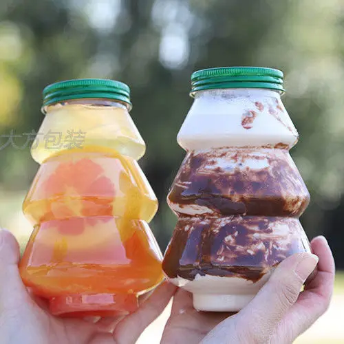 

500ml Christmas Tree Decorative Sealed Snack Milk Tea Juice Cold Drink Bottle PET Transparent Plastic Bottle