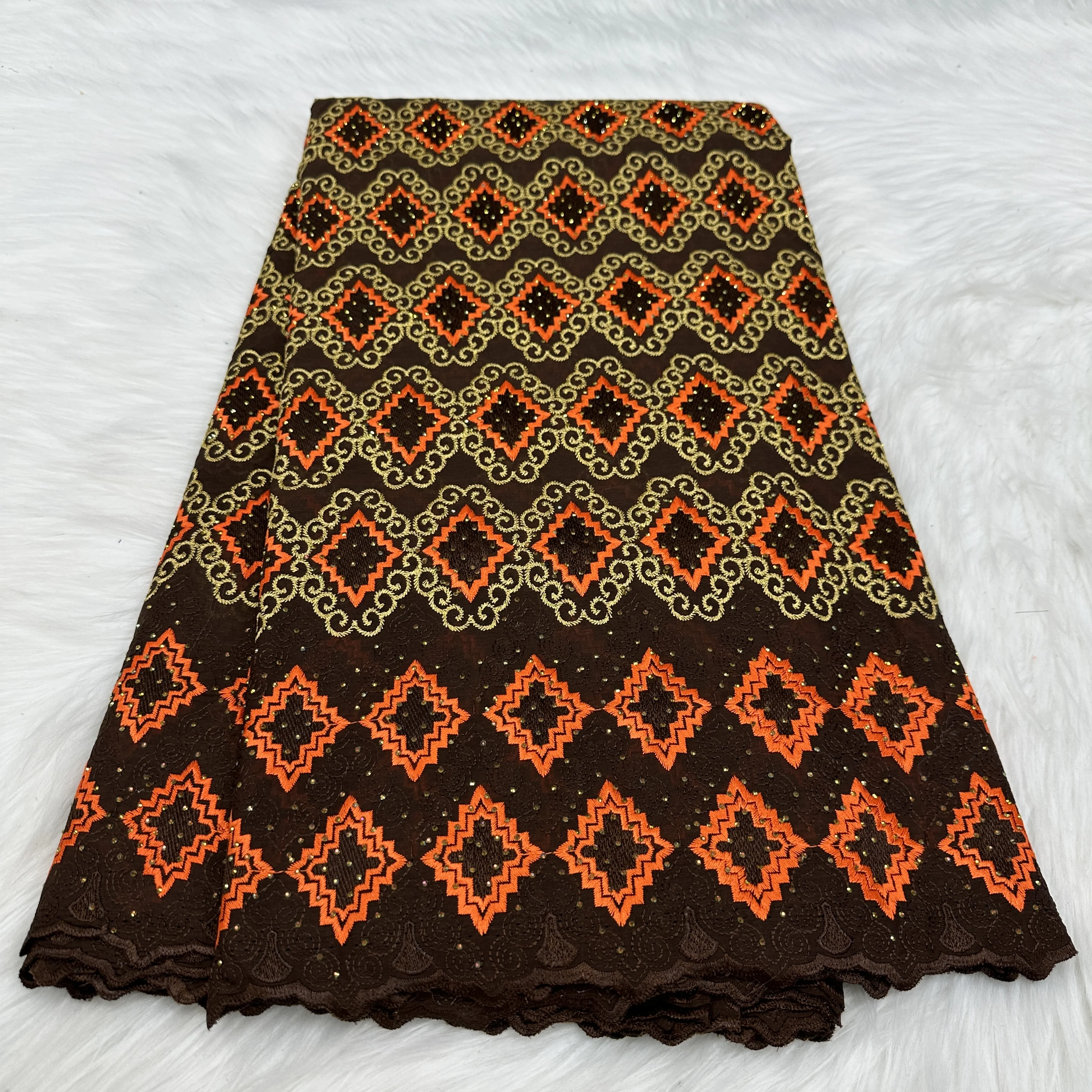 Новейшая коричневая швейцарская вуаль кружевная Ткань 5 ярдов с камнями