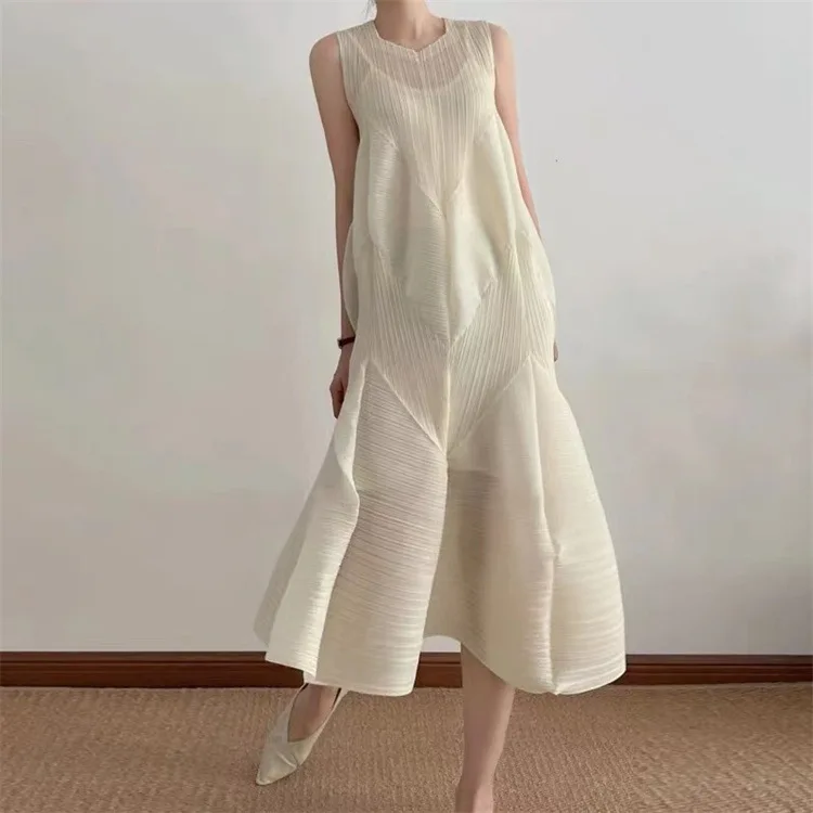 YUDX 2023 Miyake Handmade Pleated Dress Flower Bud Skirt Loose Slim Skirt French Sleeveless Long Skirt One Size Robe