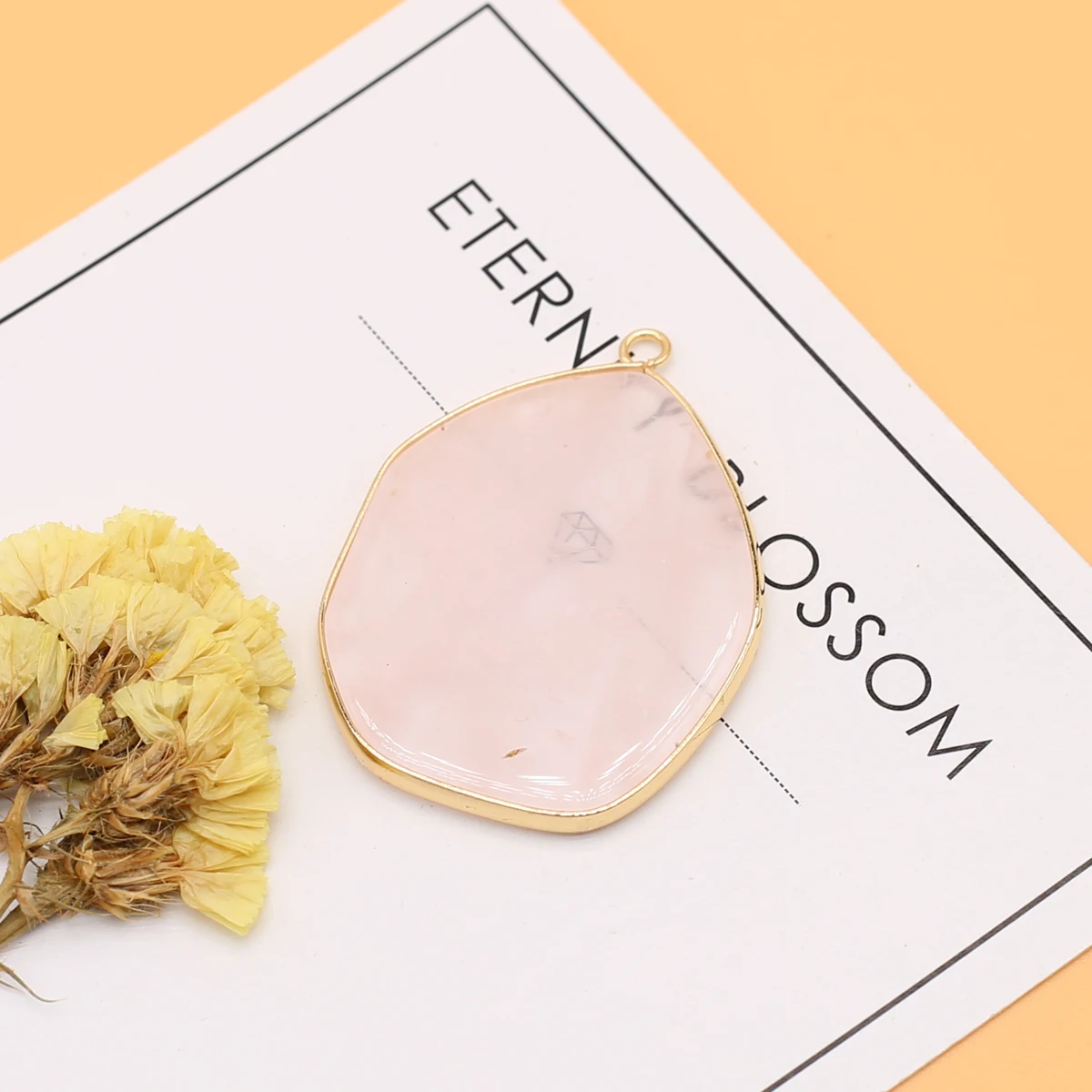 

1 PC New Natural Pink Crystal Semi-precious Stone Irregular Shape Gold Plated Edge Pendant Diy Necklace Accessories Material