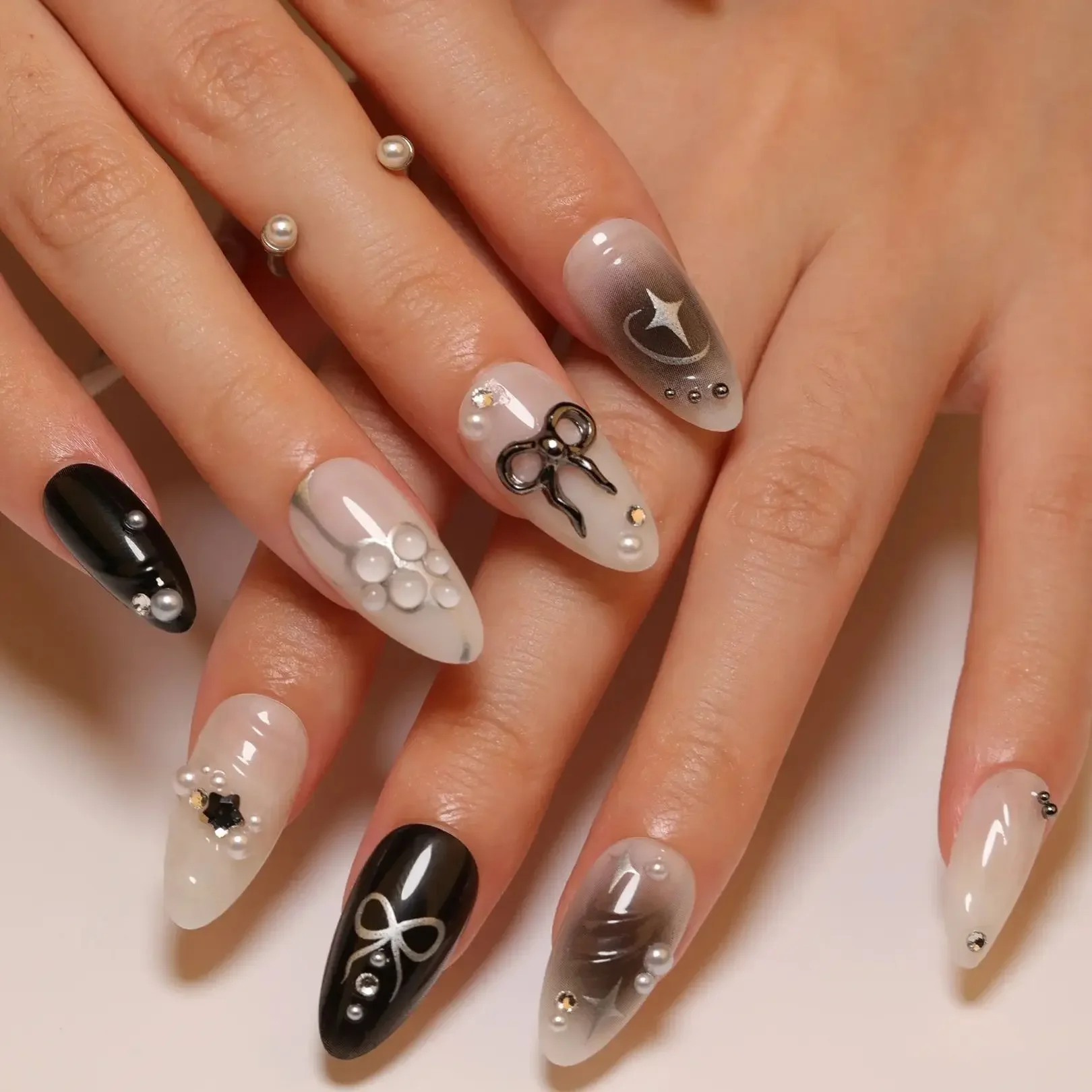 Черная линия бант белая звезда ореол окрашивание бусина 3D жемчуг накладные ногти