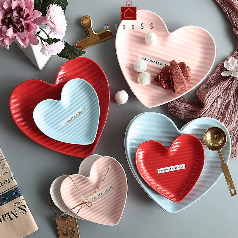 

European creative color glazed ceramic plate peach heart breakfast plate dinner plates Home disks cake pan dessert western plate