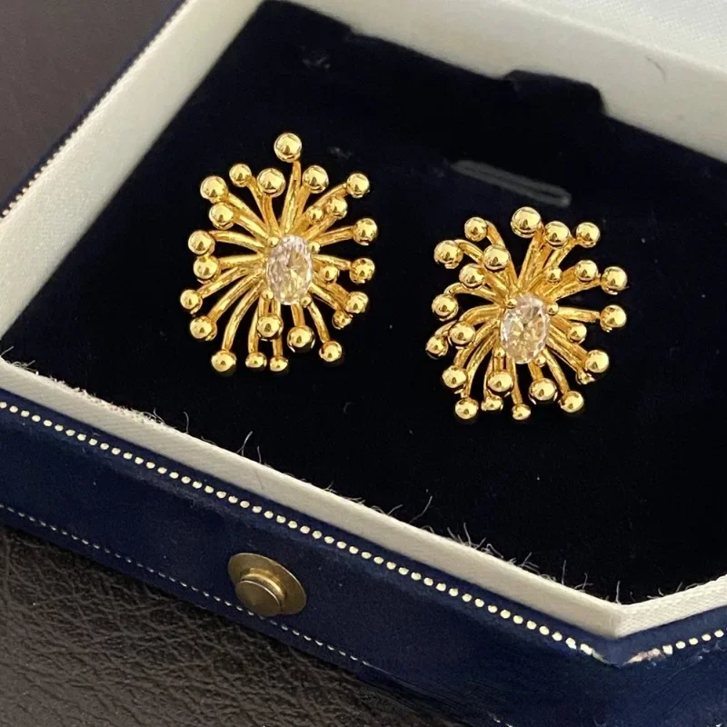 Женские серьги-гвоздики в виде фейерверка