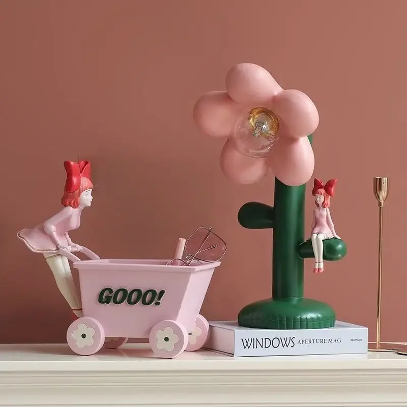 

HMTX Creative Flower Table Lamp Bedroom Bedside Table Ornaments High-end Decorations For Girlfriends Birthday Gifts Girls Practi