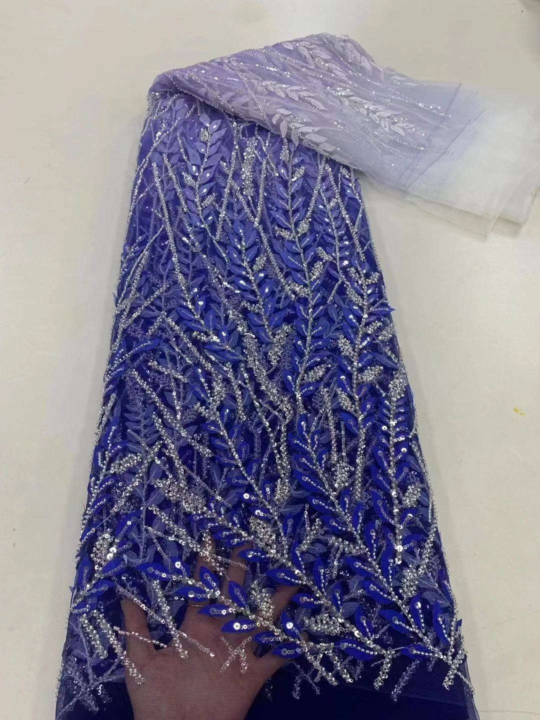 

Фиолетовое новейшее нигерийское Сетчатое кружево с последовательностью 2023 Свадебная вышивка Роскошная Свадебная жемчужная бисерная кружевная ткань для фотографий 5 ярдов