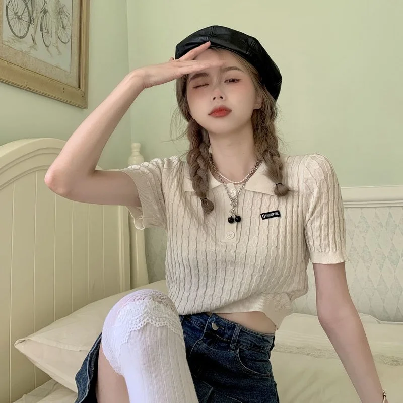 

Блузка в полоску с коротким рукавом и воротником-поло