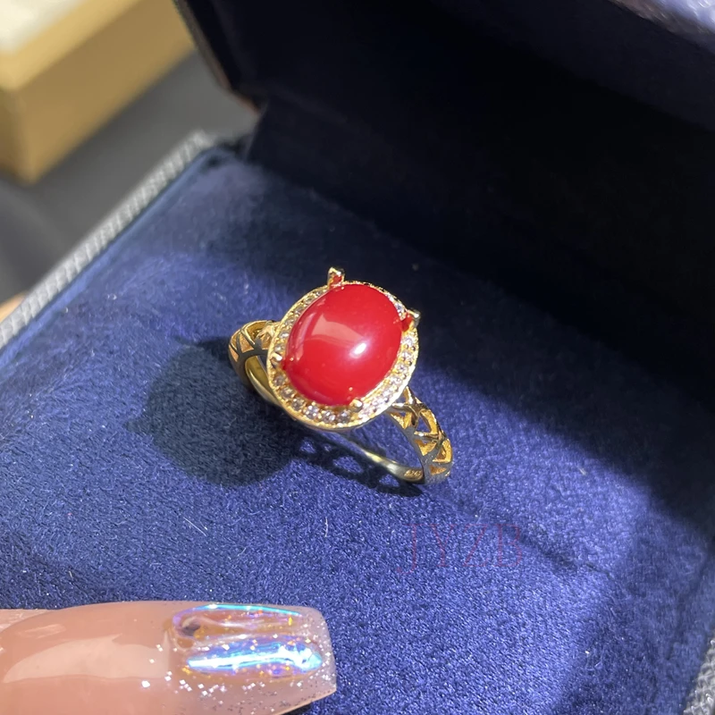 Элегантное женское обручальное кольцо с натуральным кораллом и серебром S925