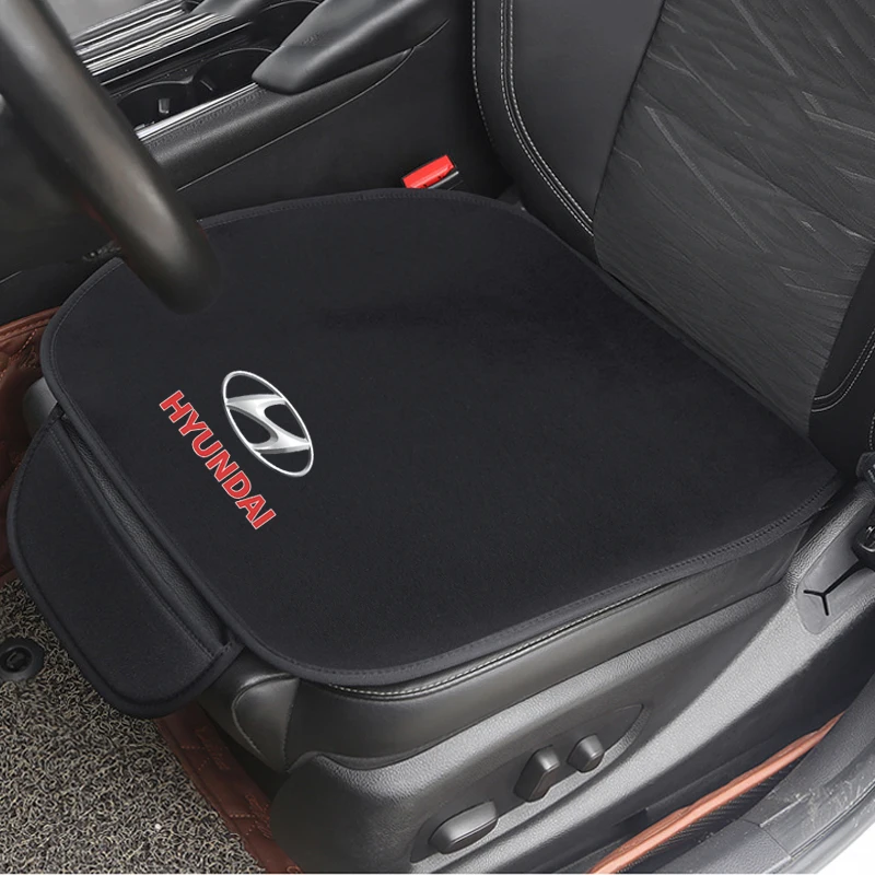 Подушка на автомобильное сиденье нескользящий чехол из ледяного шелка бархатный