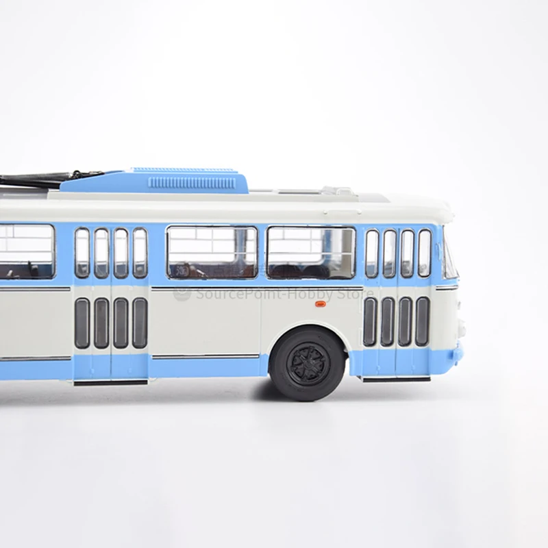 Литая литья под давлением в масштабе 1:43 Чехословакия SKODA 9TR городской